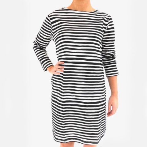 Karma Stripe Black Lines 3/4 Sleeve Dress